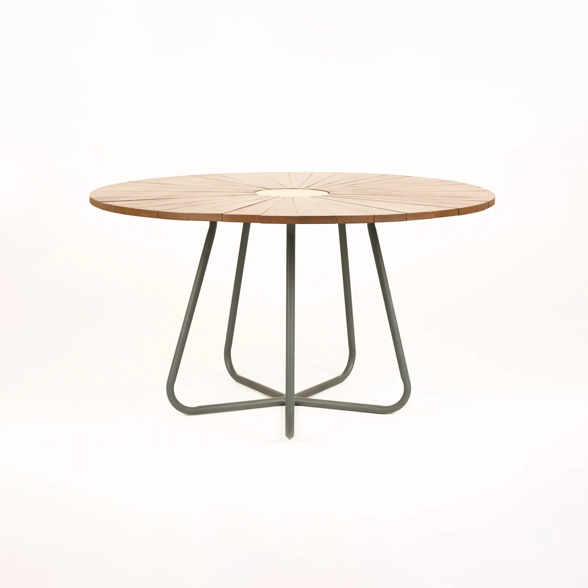 Outdoor patio furniture set creating a calm resort-style corner