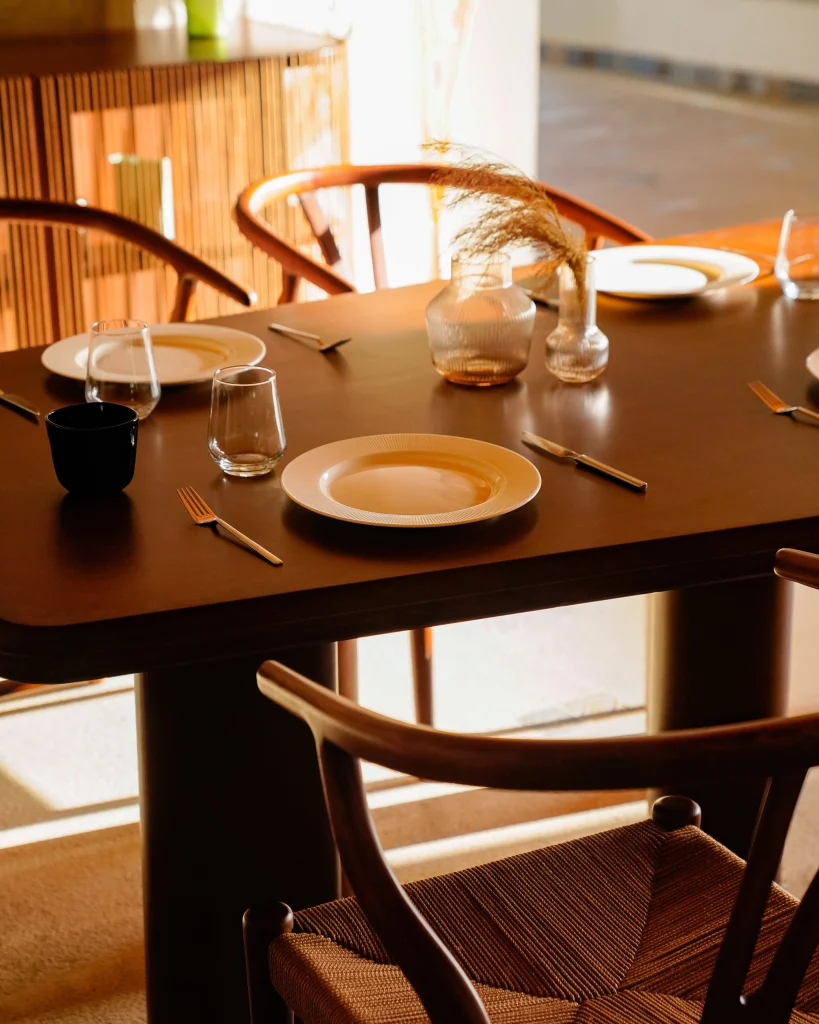 How to Choose the Perfect Dining Table Size for Your Space